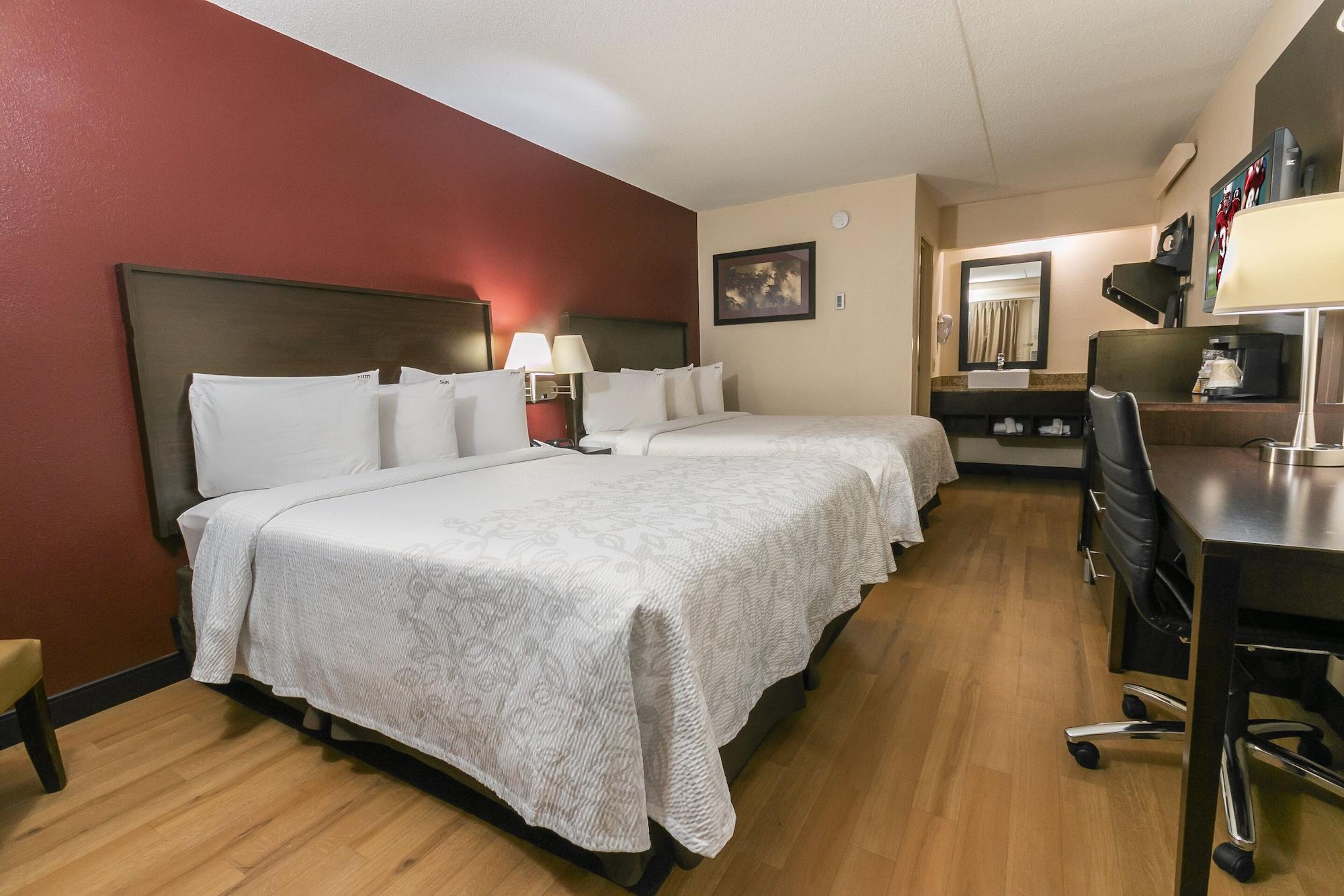 Red Roof Inn Plus+ Birmingham East - Irondale/Airport Экстерьер фото