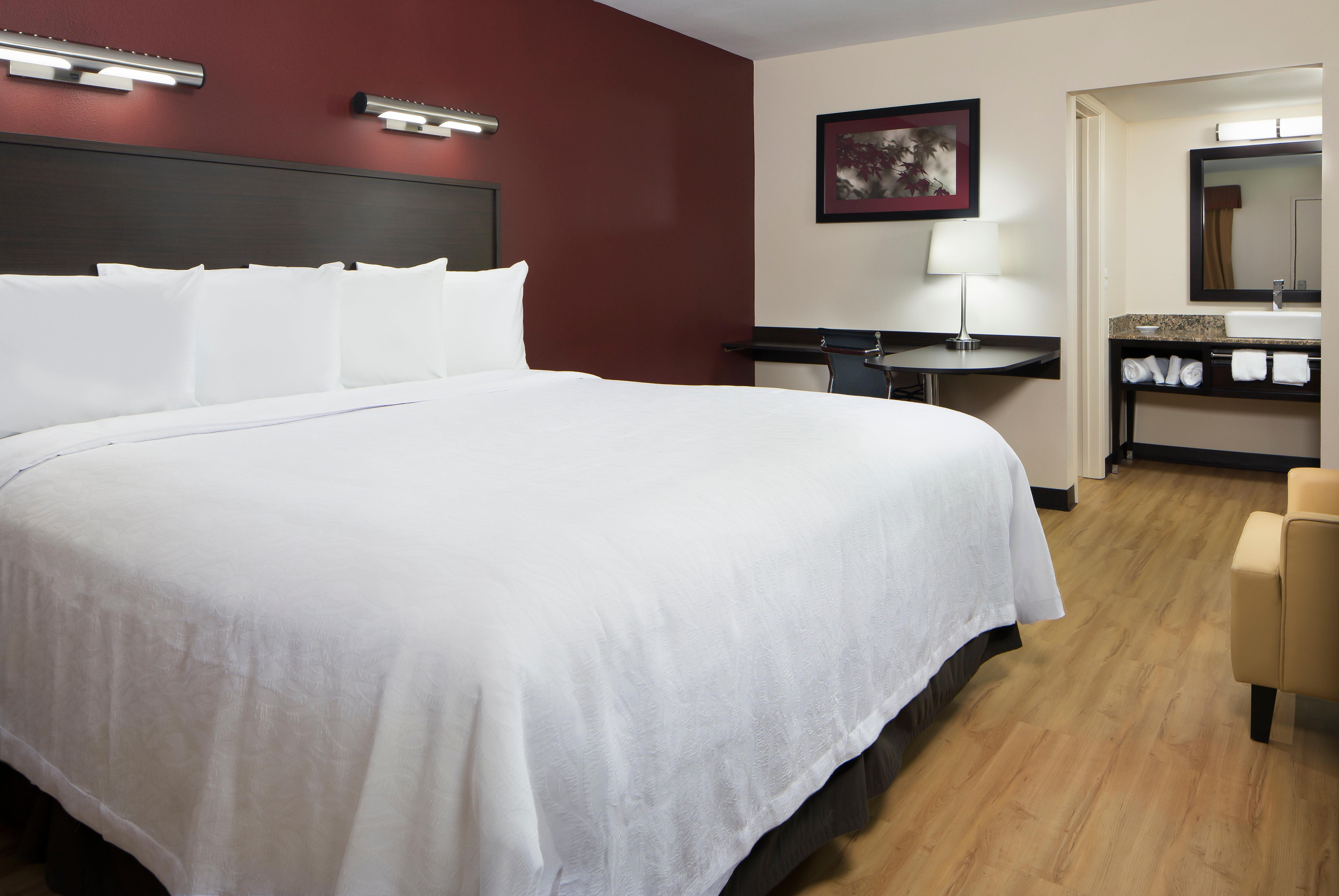 Red Roof Inn Plus+ Birmingham East - Irondale/Airport Экстерьер фото