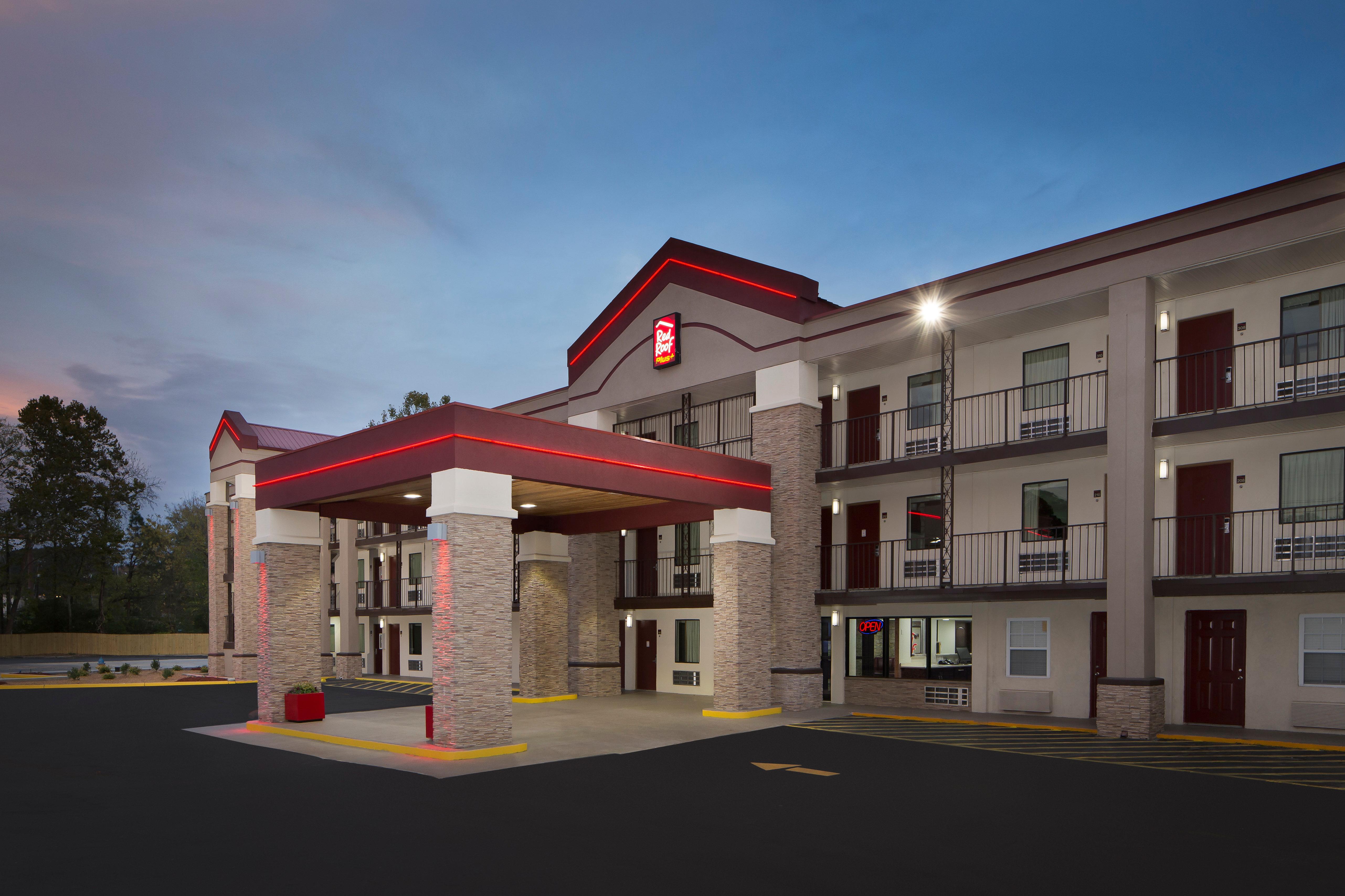 Red Roof Inn Plus+ Birmingham East - Irondale/Airport Экстерьер фото