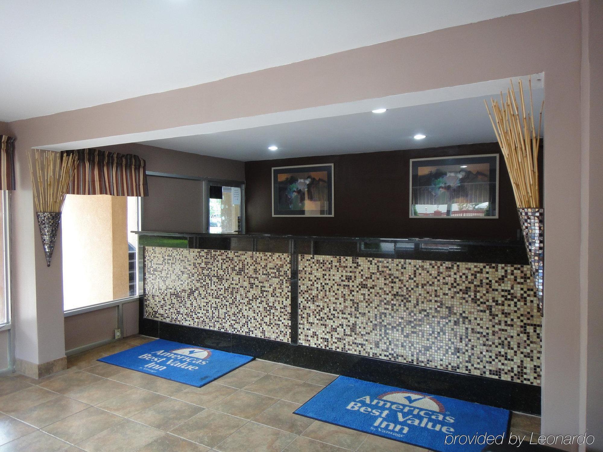 Red Roof Inn Plus+ Birmingham East - Irondale/Airport Интерьер фото