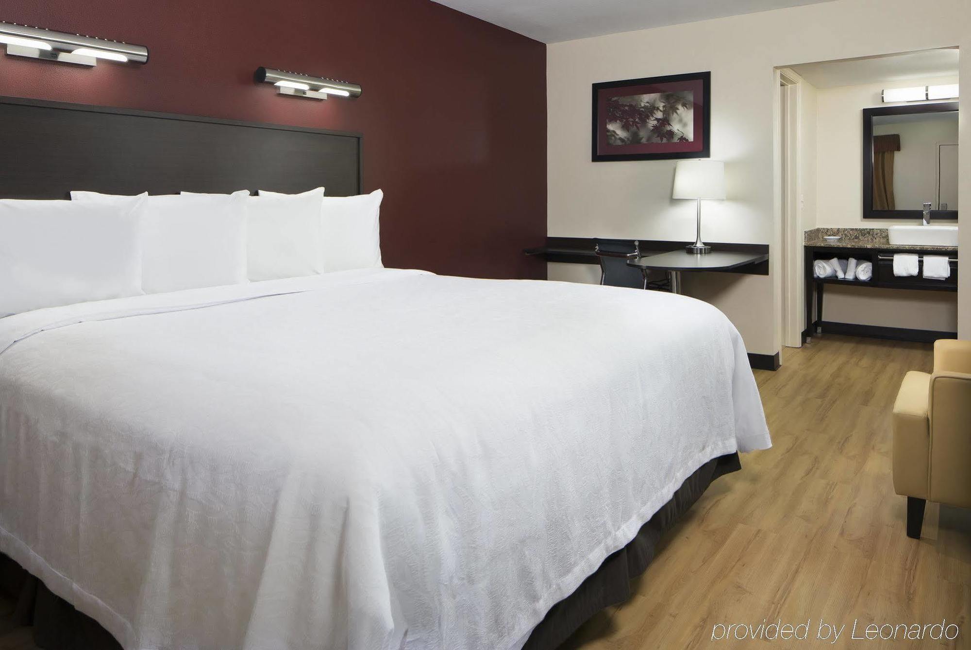 Red Roof Inn Plus+ Birmingham East - Irondale/Airport Экстерьер фото