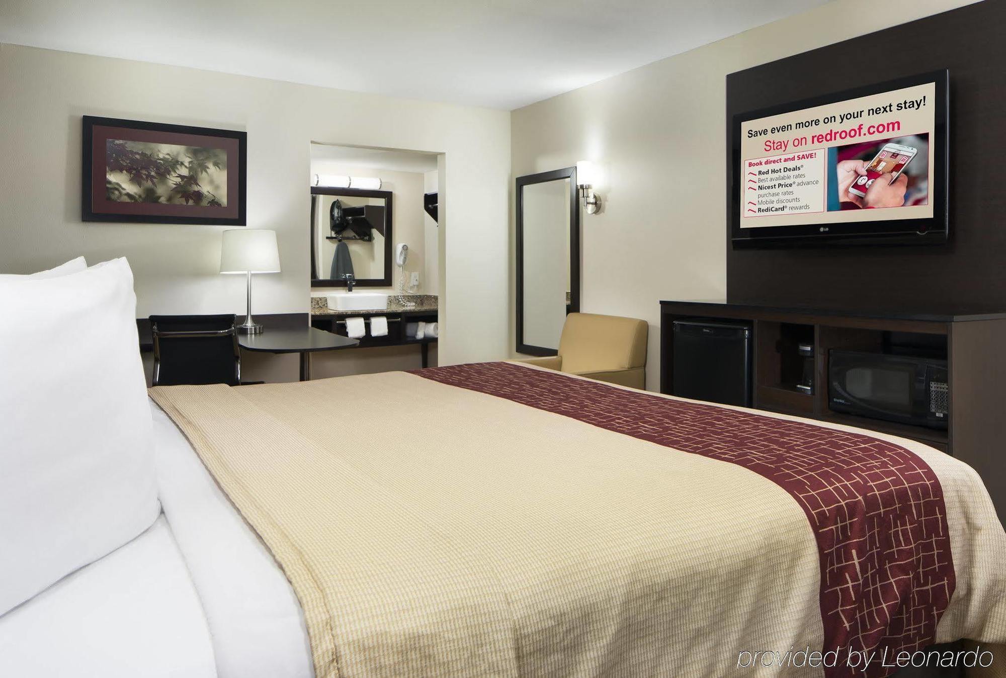 Red Roof Inn Plus+ Birmingham East - Irondale/Airport Экстерьер фото
