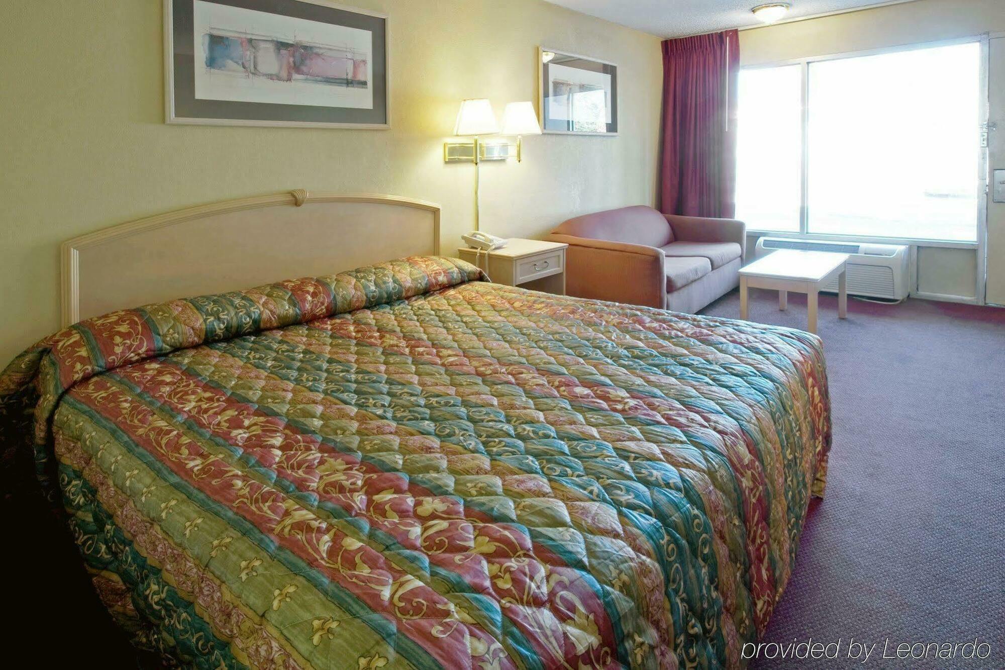 Red Roof Inn Plus+ Birmingham East - Irondale/Airport Экстерьер фото